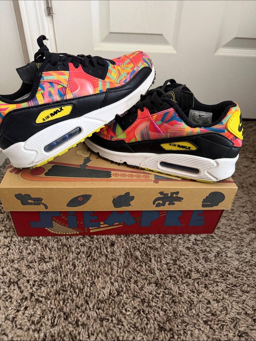 Nike Mi Familia Black Multicolor Patterned Air Max Sneakers